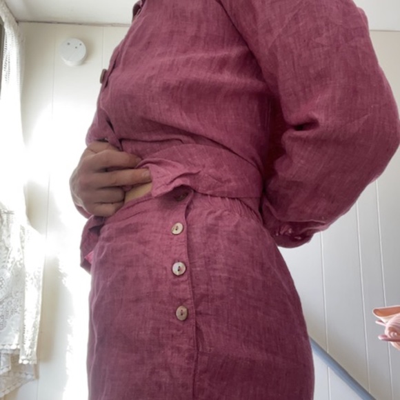 Pink Linen Suit - Picture 3 of 4